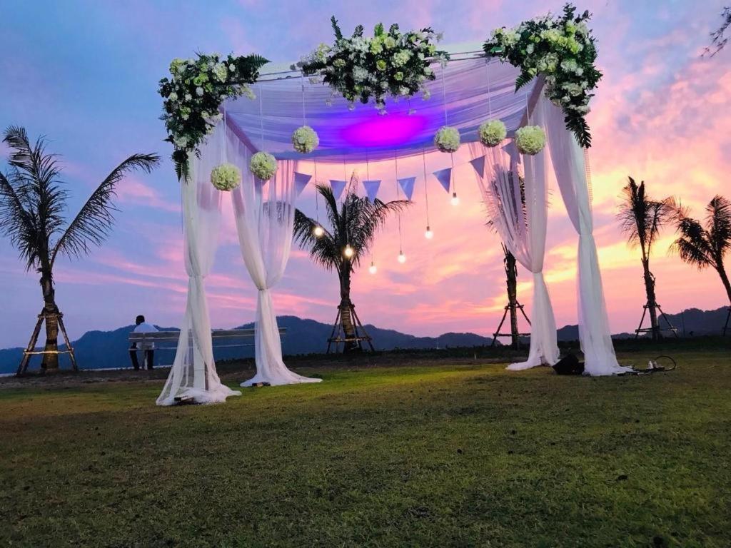 Seesea Resort Satun Exteriör bild